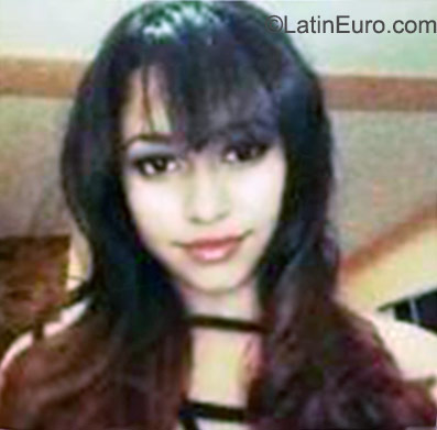 Date this pretty Honduras girl Yenceli from Comayagua HN1708