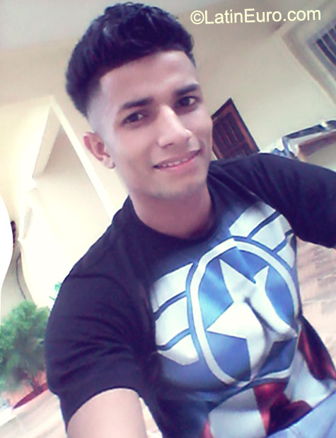 Date this attractive Honduras man Jose from San pedro sula HN1714
