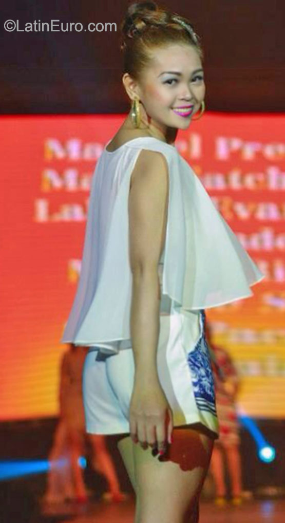 Date this cute Philippines girl Geraldine from Cagayan De Oro City PH822