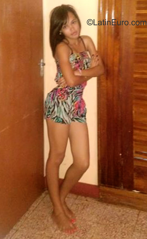 Date this tall Jamaica girl Jenele from St. Elizabeth JM2216