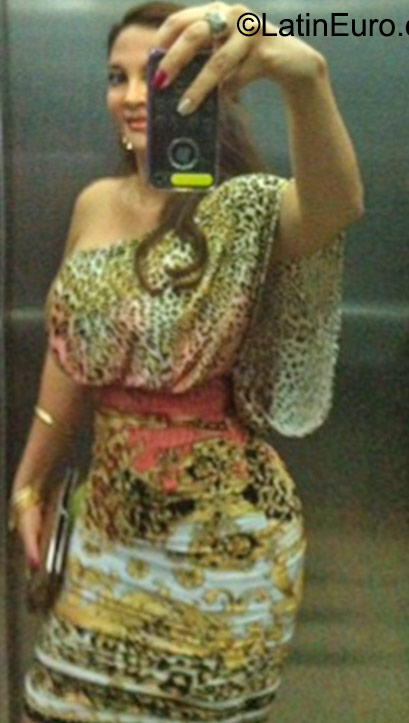 Date this charming Panama girl Alexandra from Panama City PA711