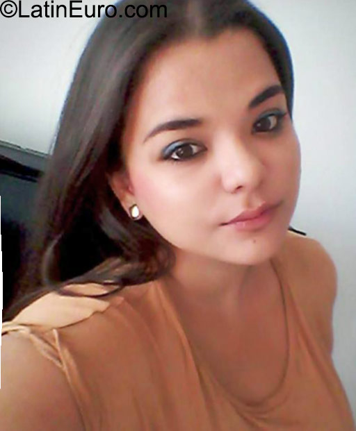 Date this sultry Colombia girl Ana Maria from Bogota CO18114