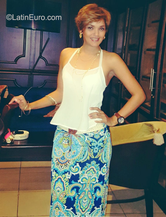 Date this athletic Honduras girl Sonia from San Pedro Sula HN1737