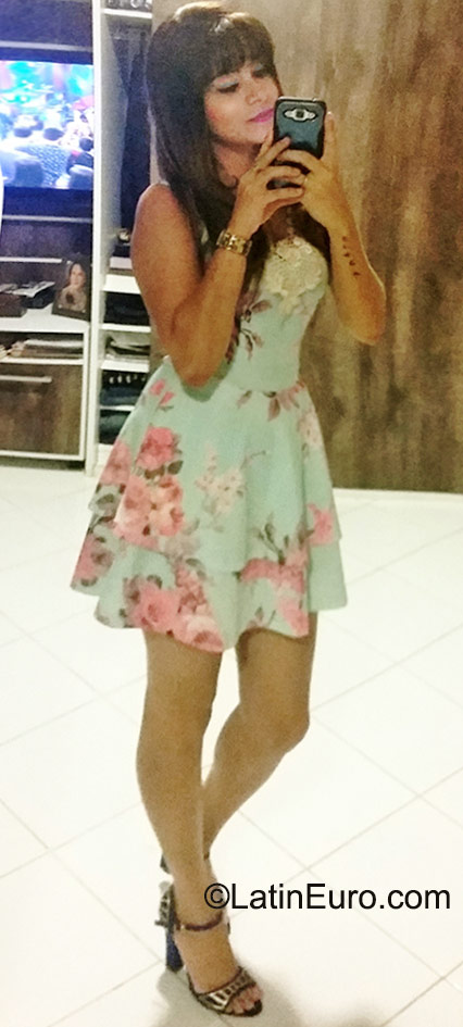 Date this nice looking Brazil girl Luiroia from Belem BR9466