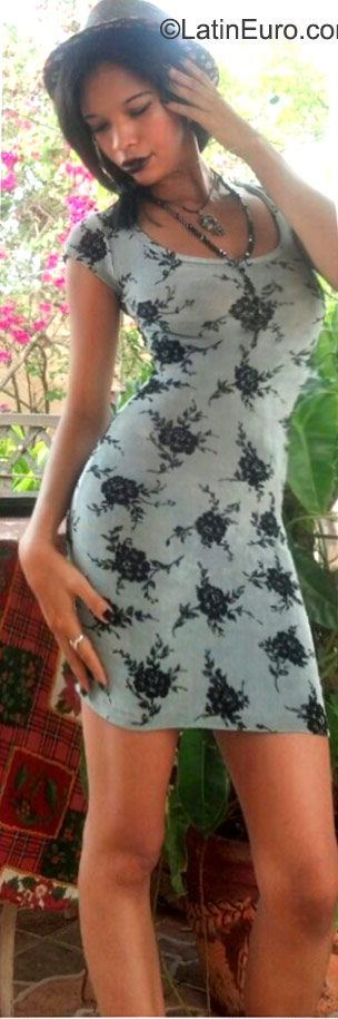 Date this delightful Dominican Republic girl Cielo from Santiago DO23523