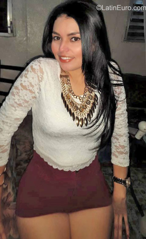 Date this charming Honduras girl Luci from San Pedro Sula HN1771