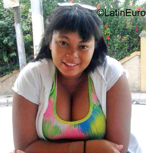 Date this fun Dominican Republic girl Sirenita from Santo Domingo DO23636