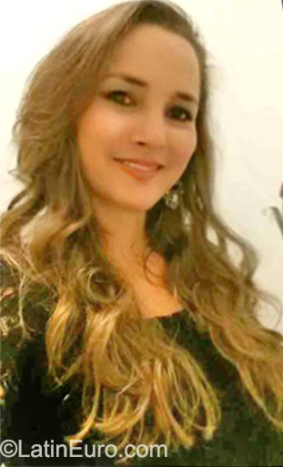 Date this stunning Honduras girl Jackaline from San Pedro Sula HN1781