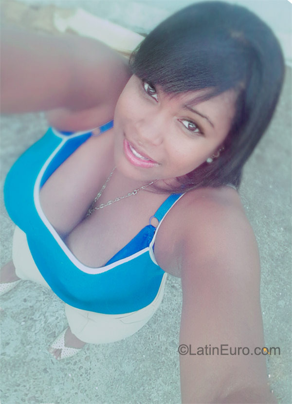 Date this fun Panama girl Cereziita from Panama City PA732