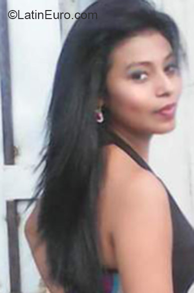 Date this attractive Honduras girl Yeimi from La Ceiba HN1787