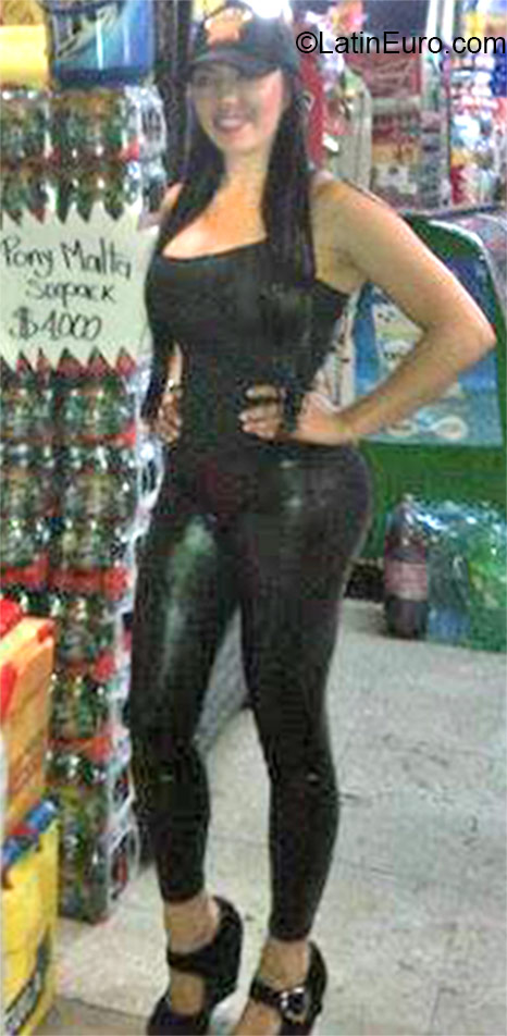 Date this cute Colombia girl Carolina from Bogota CO18217