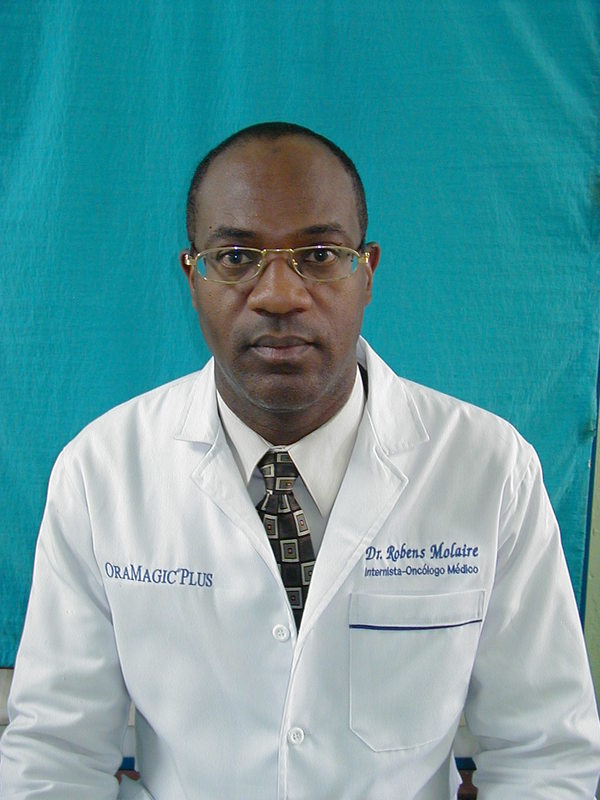 Date this tall Dominican Republic man Robens Molaire from Santo Domingo DO23767