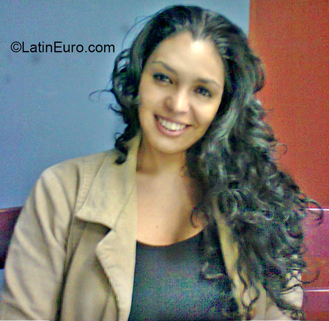 Date this attractive Honduras girl Suyapa Yenny from Tegucigalpa HN1800