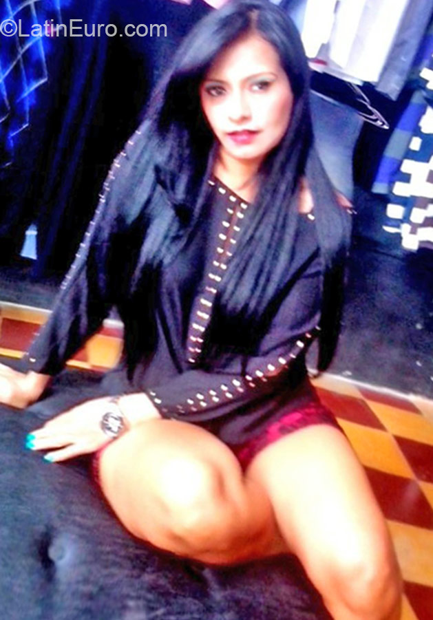 Date this sultry Colombia girl Andrea from Medellin CO25301