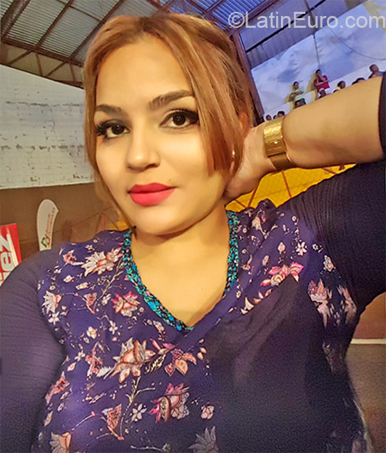 Date this attractive Honduras girl Bella from La Ceiba HN1812