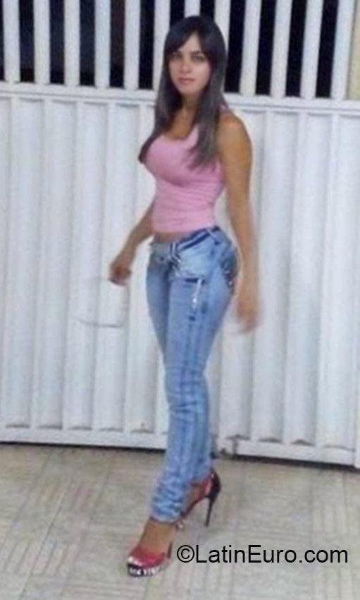 Date this pretty Brazil girl Micarlia from Ocidental BR9502