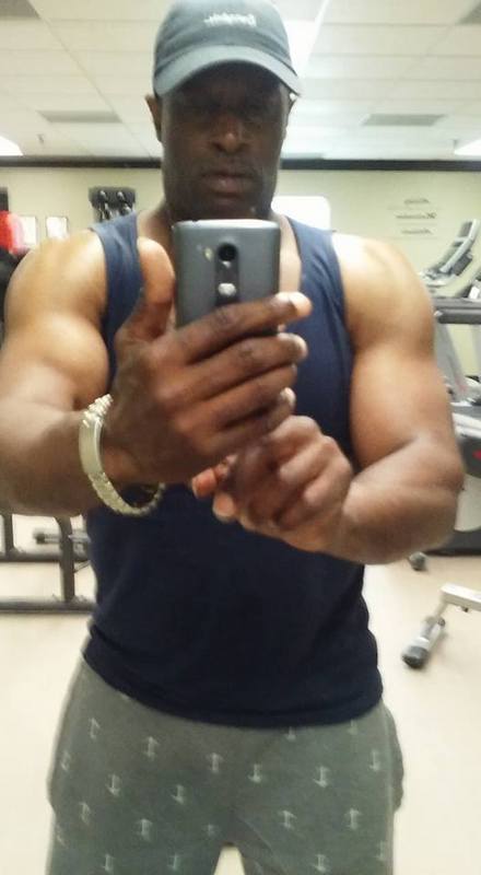 Date this happy United Kingdom man 4evayours from Cardiff GB841