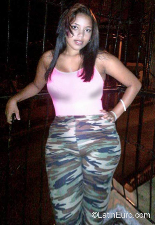 Date this charming Dominican Republic girl Chibelina from Bonao DO23884
