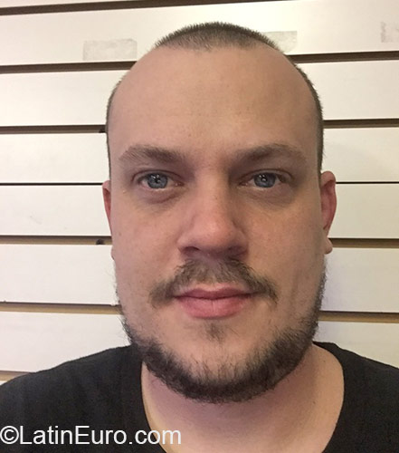 Date this sultry United States man ChumsaeB3 from Auburn US16720