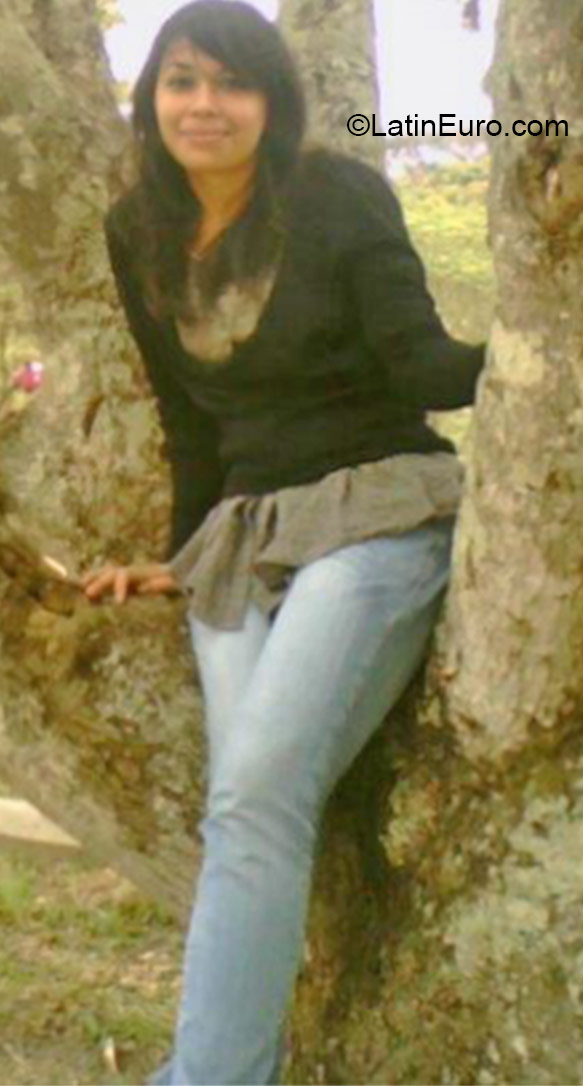 Date this foxy Honduras girl Pamela from Tegucigalpa HN1851