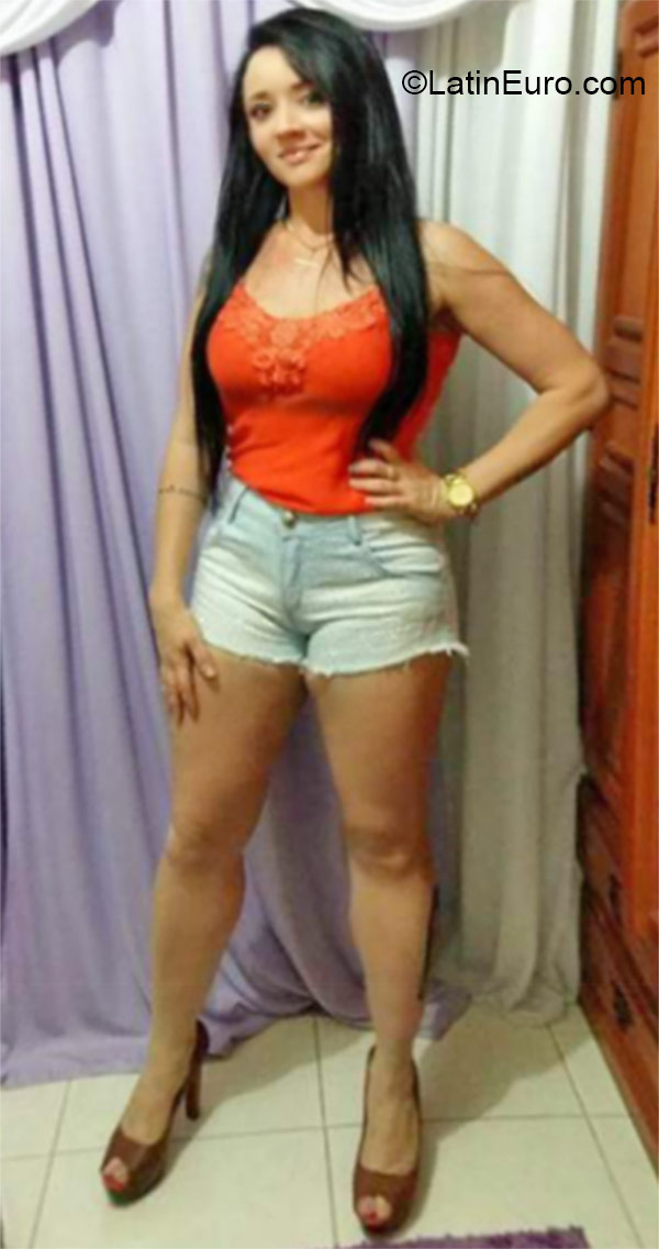 Date this cute Brazil girl Barbara from Rio De Janeiro BR9525