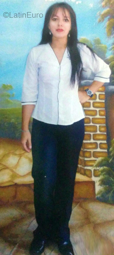 Date this voluptuous Colombia girl Liliian from Medellin CO18395