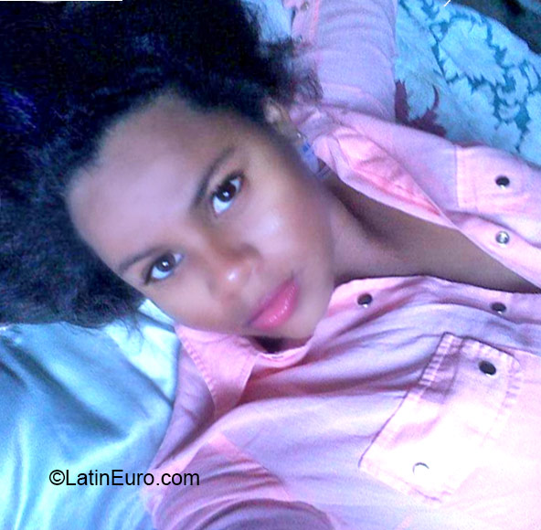 Date this hard body Colombia girl Khatia from Cali CO18402