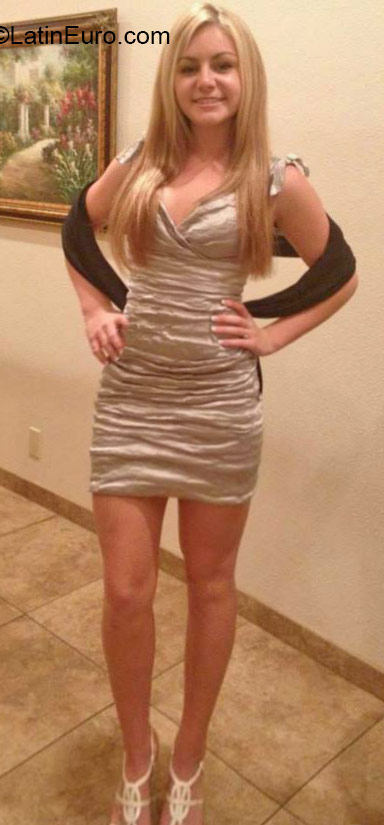 Date this lovely Dominican Republic girl Angela from Santo Domingo DO24314