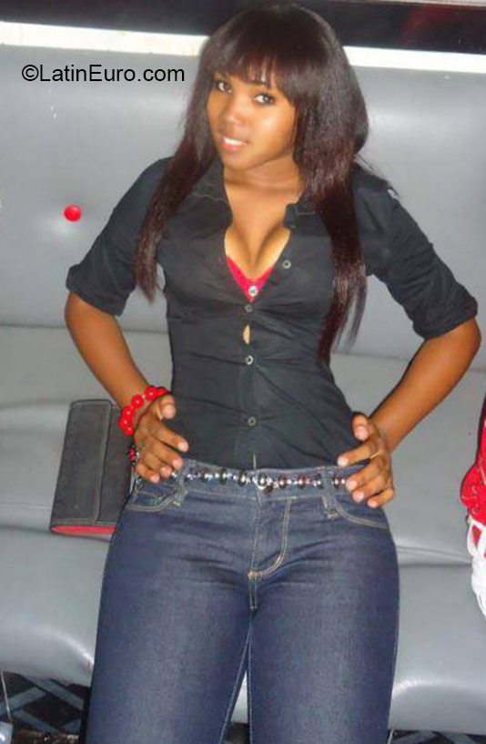 Date this foxy Dominican Republic girl Marley from Santo Domingo DO24320