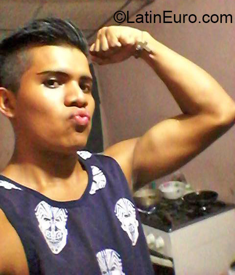 Date this funny Panama man Nuel from Panama City PA821