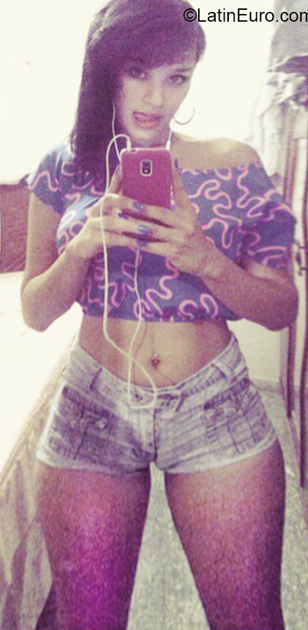 Date this voluptuous Dominican Republic girl Marlenie from Santiago DO24375