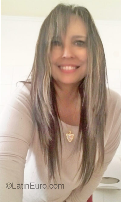 Date this young Colombia girl Maria-eme from Bogota CO18491