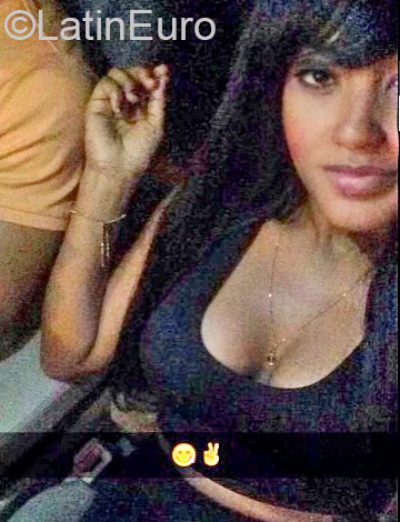 Date this voluptuous Dominican Republic girl Odalisa from Santo Domingo DO24470