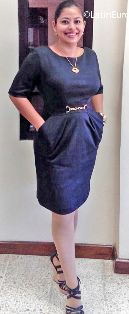 Date this cute Honduras girl Raquel from San Pedro Sula HN1941