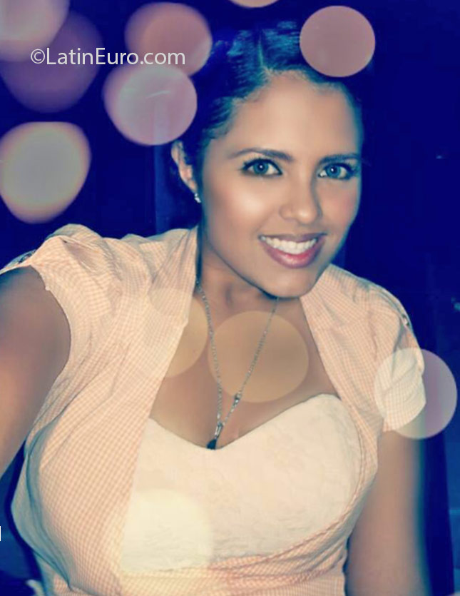 Date this nice looking Panama girl Michelle from Panama City PA848