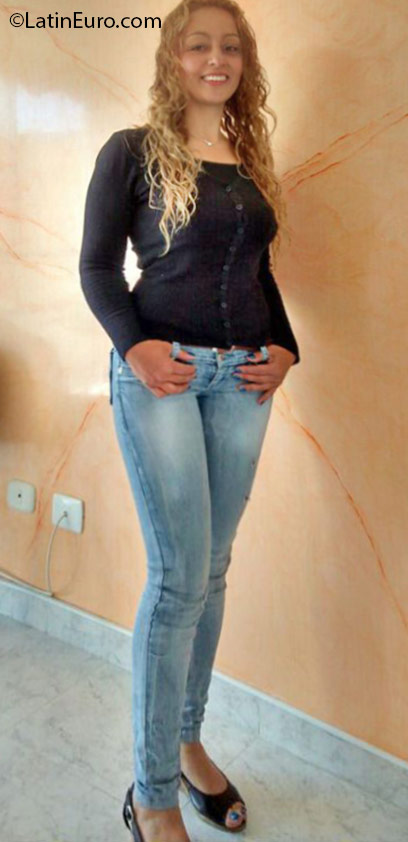 Date this young Colombia girl SOPHIA2016 from Bogota CO18539