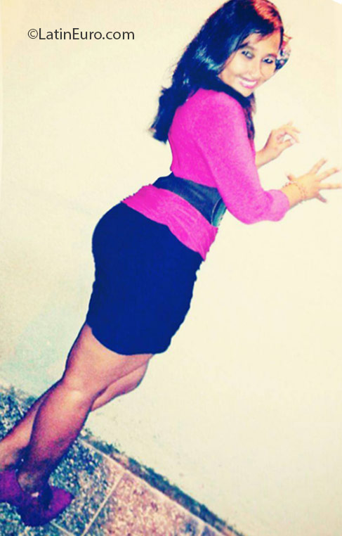 Date this fun Honduras girl Maria from La Ceiba HN1945