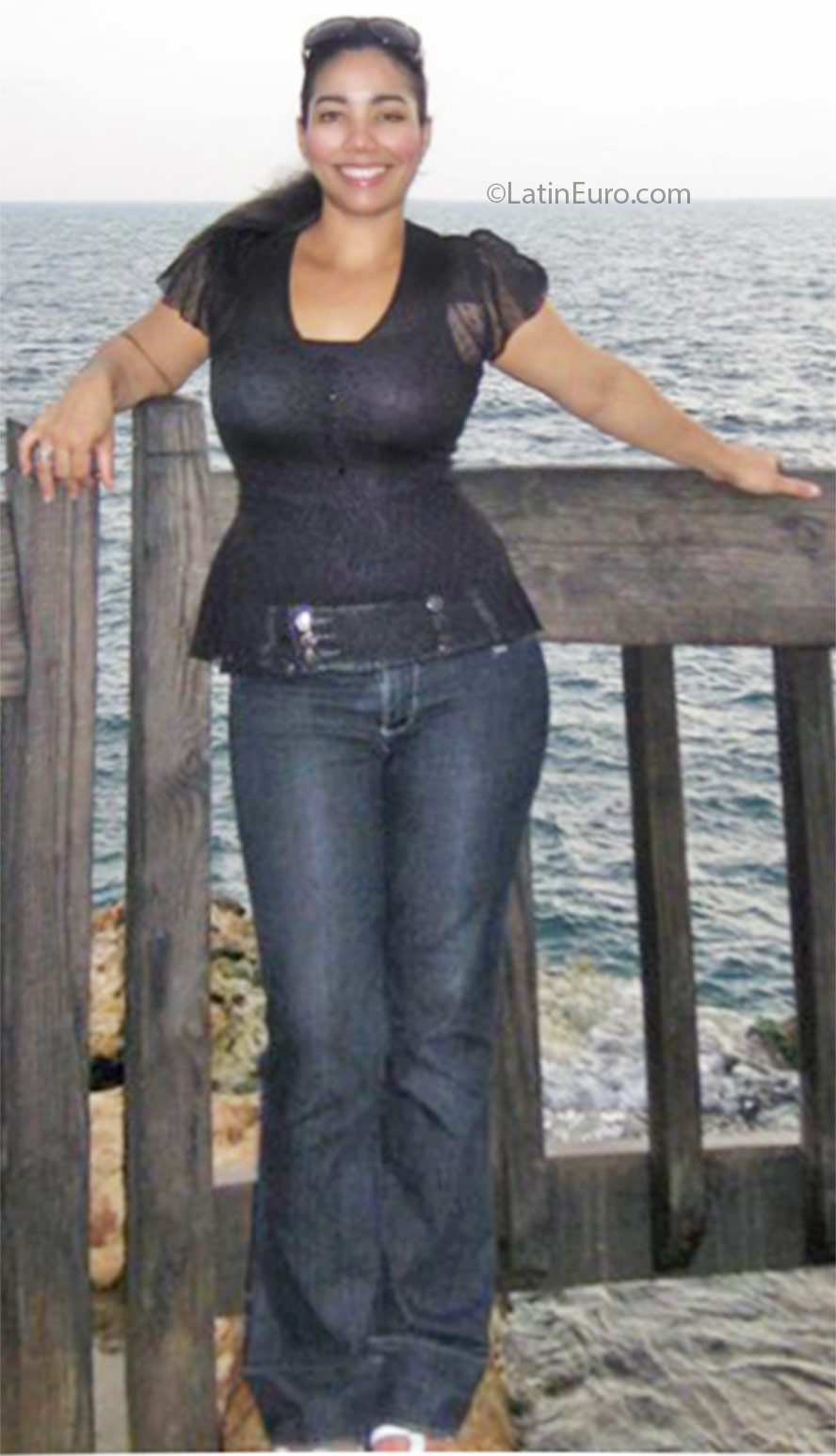 Date this sultry Dominican Republic girl Rosa from Santo Domingo DO24609