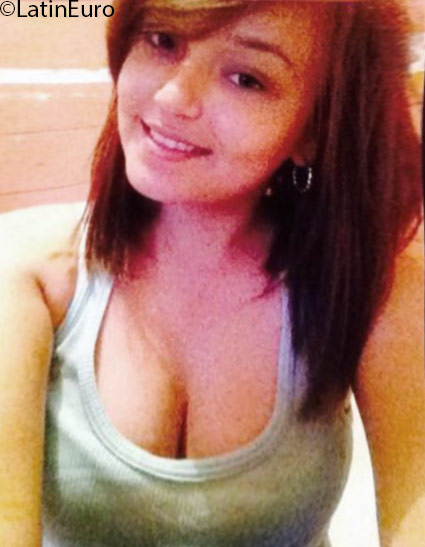 Date this hot Honduras girl Jennifer from San Pedro Sula HN1953