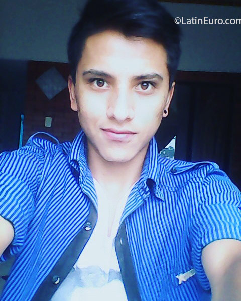 Date this lovely Colombia man Jonathan from Bogota CO18899