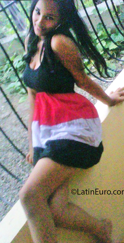 Date this charming Dominican Republic girl Camy from La Vega DO24700