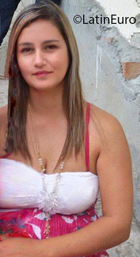 Date this good-looking Colombia girl Lady from Cartago CO18586