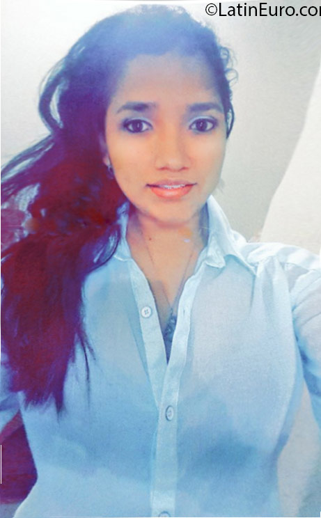 Date this nice looking Honduras girl Gracie from San Pedro Sula HN1977