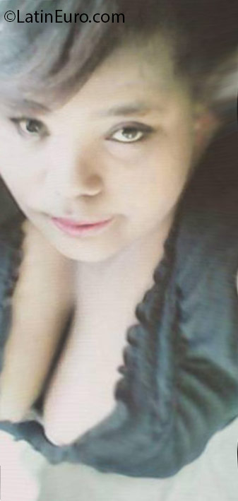 Date this exotic Dominican Republic girl Heidi from Santo Domingo DO24775