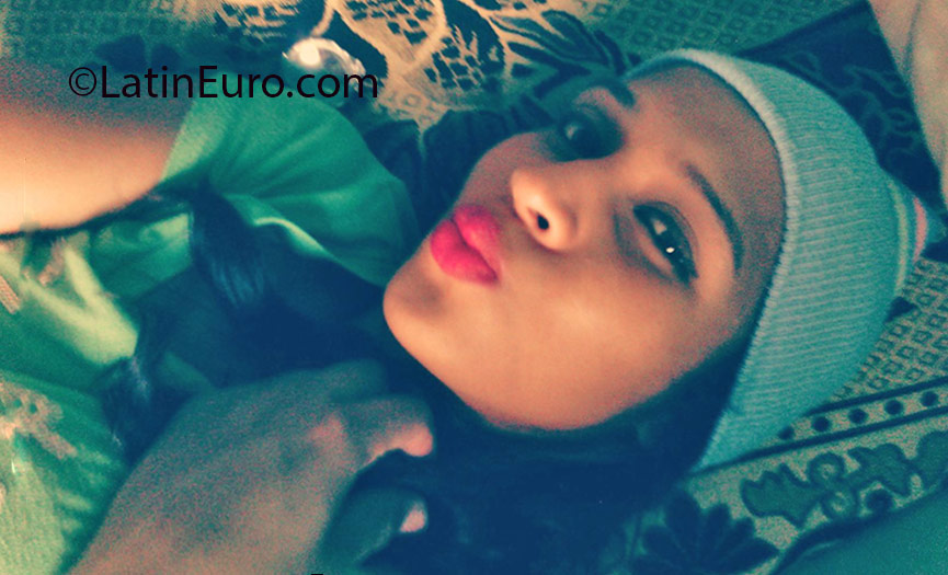 Date this gorgeous Honduras girl Yoselin from Tegucigalpa HN1995