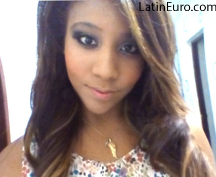 Date this foxy Colombia girl Bianca from Medellin CO18606