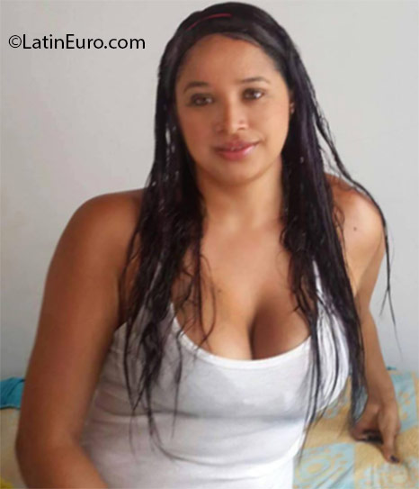 Date this young Colombia girl Andrea from Medellin CO18608
