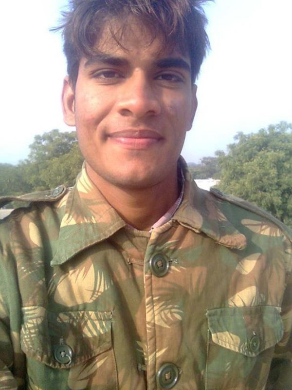 Date this fun India man Aman from Delhi IN301