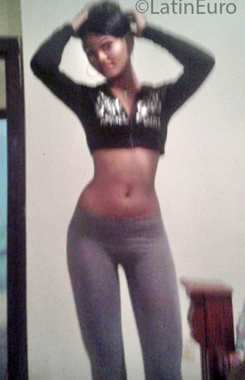 Date this pretty Dominican Republic girl Marcela from Santo Domingo DO24912