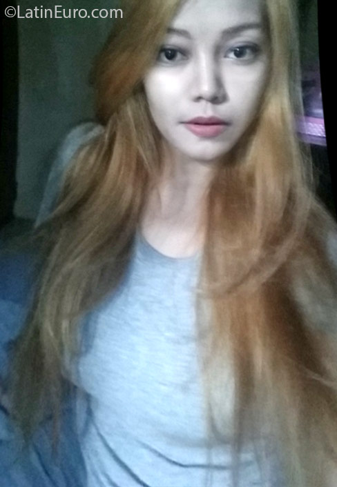 Date this funny Philippines girl Elle from Cebu City PH876